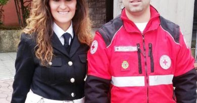 Il maresciallo Cavani lascia la Polizia Municipale di Avigliano, i ringraziamenti del presidente della CRI Il maresciallo Cavani lascia la Polizia Municipale di Avigliano, i ringraziamenti del presidente della CRI