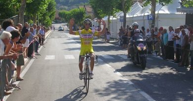 Il ciclista Valerio Conti in auge: dal memorial ‘Cibocchi’ alla maglia rosa del Giro d’Italia Il ciclista Valerio Conti in auge: dal memorial ‘Cibocchi’ alla maglia rosa del Giro d’Italia