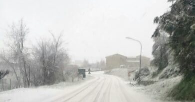 Maltempo, neve su tutta la provincia di Terni e scuole chiuse in alcuni comuni Maltempo, neve su tutta la provincia di Terni e scuole chiuse in alcuni comuni